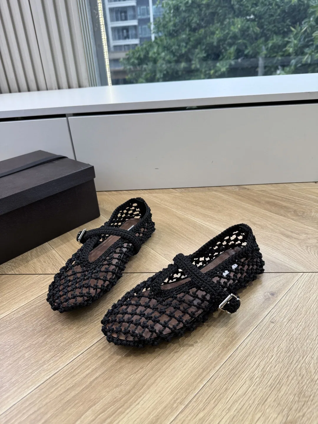 ALAIA 27FW WAUSUNH 016 플랫슈즈