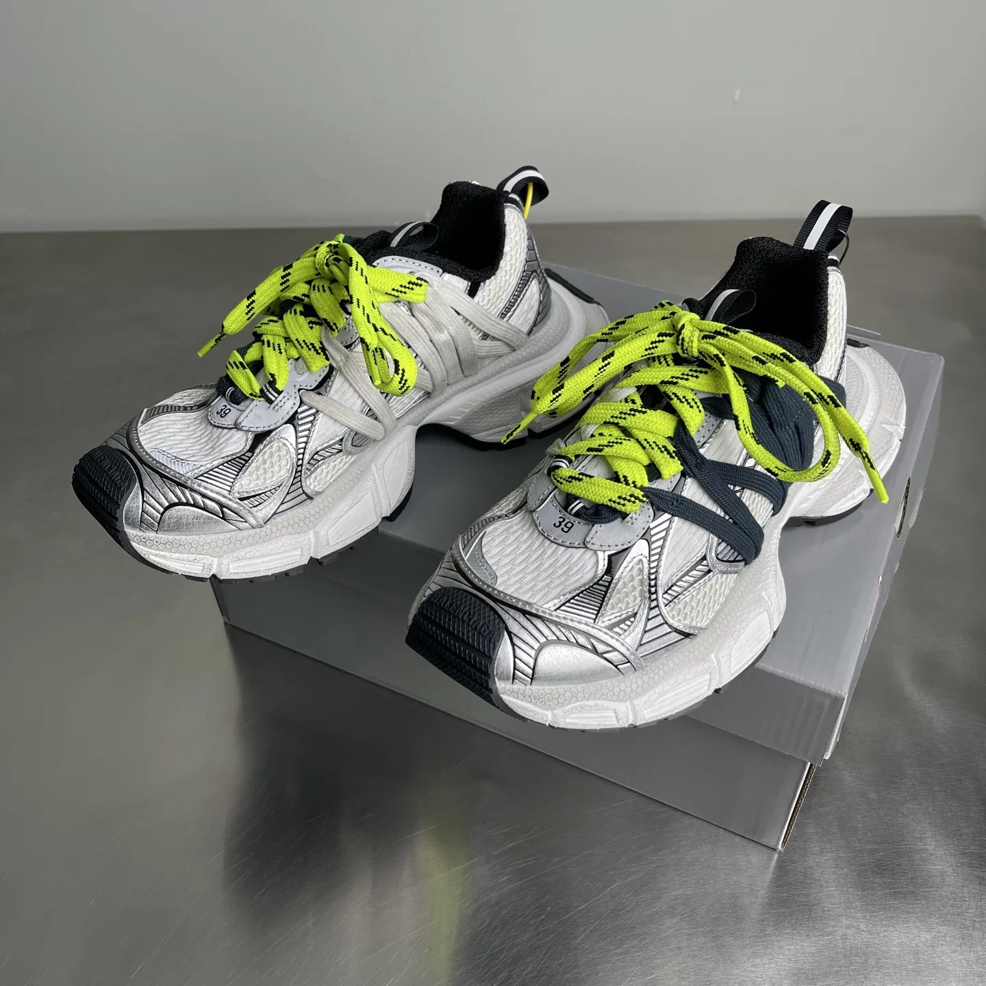 BC 27FW FIOKDFU 002 트랙슈즈