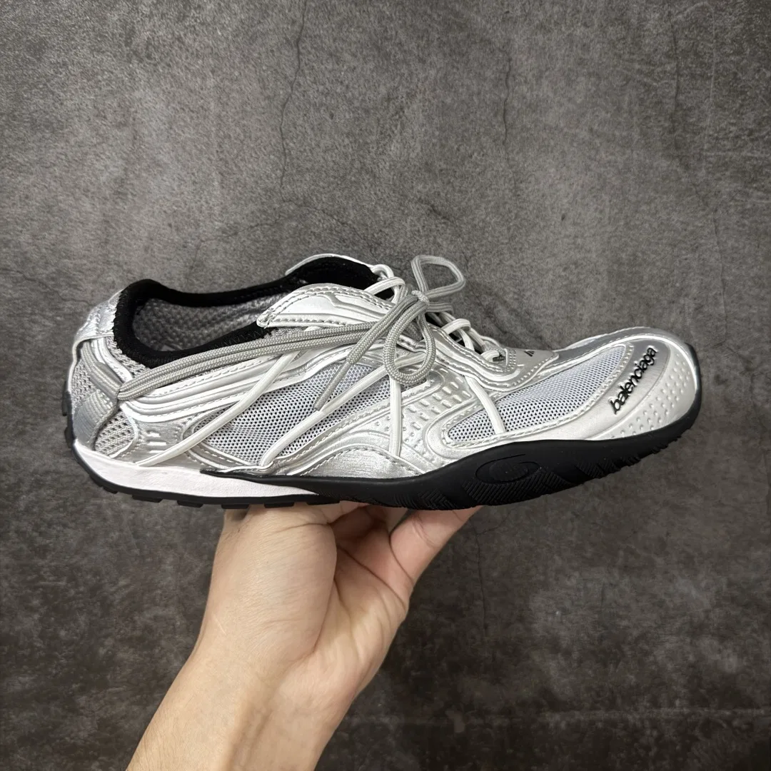BC 27FW FIOKDFU 003 트랙슈즈