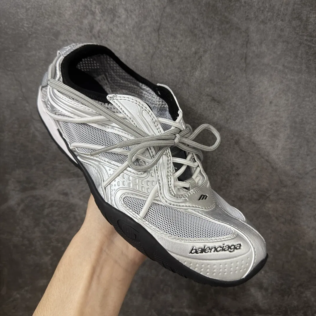 BC 27FW FIOKDFU 003 트랙슈즈 3