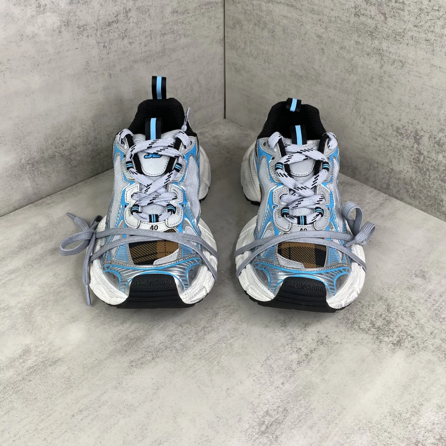 BC 27FW FIOKDFU 006 트랙슈즈 4