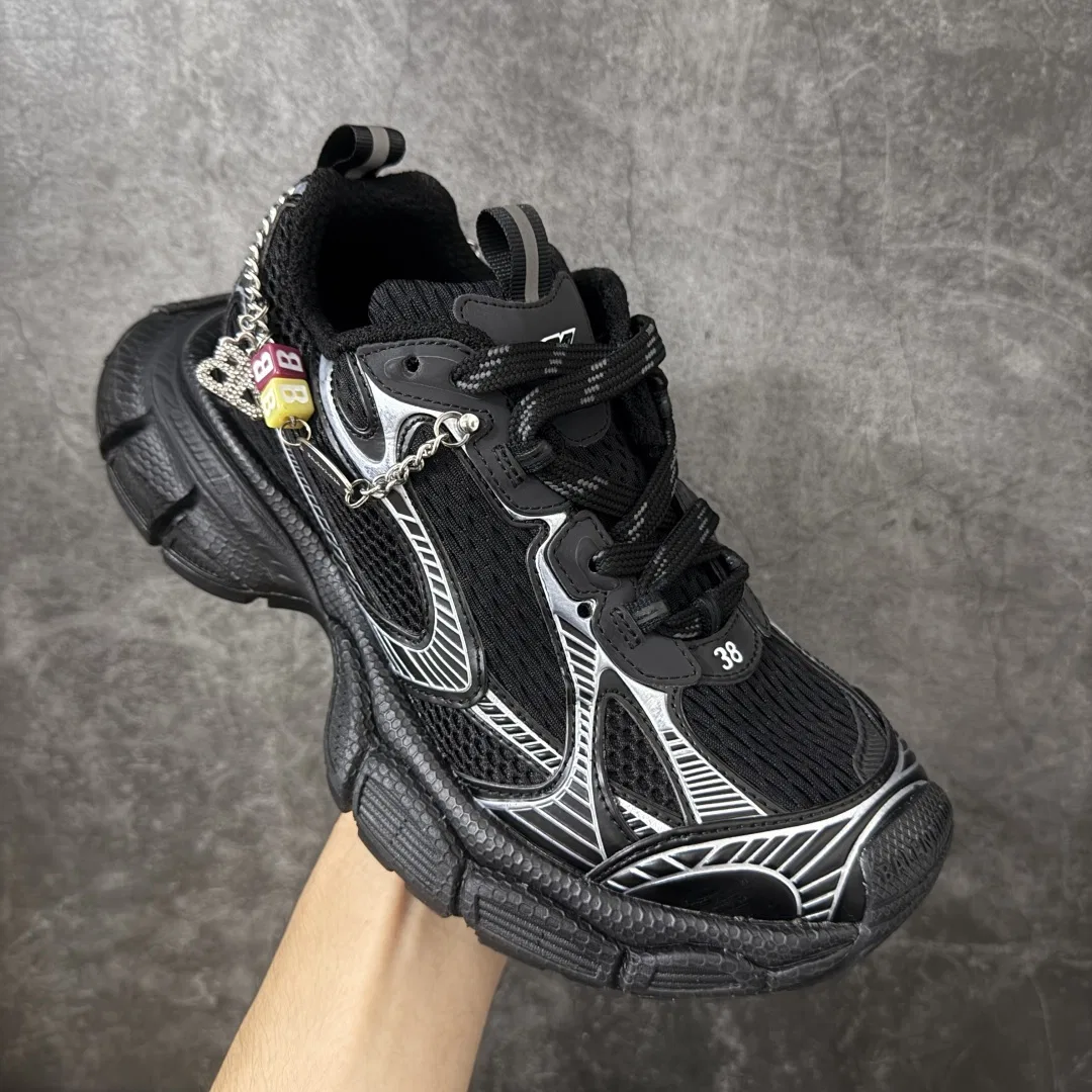 BC 27FW FIOKDFU 009 트랙슈즈 3