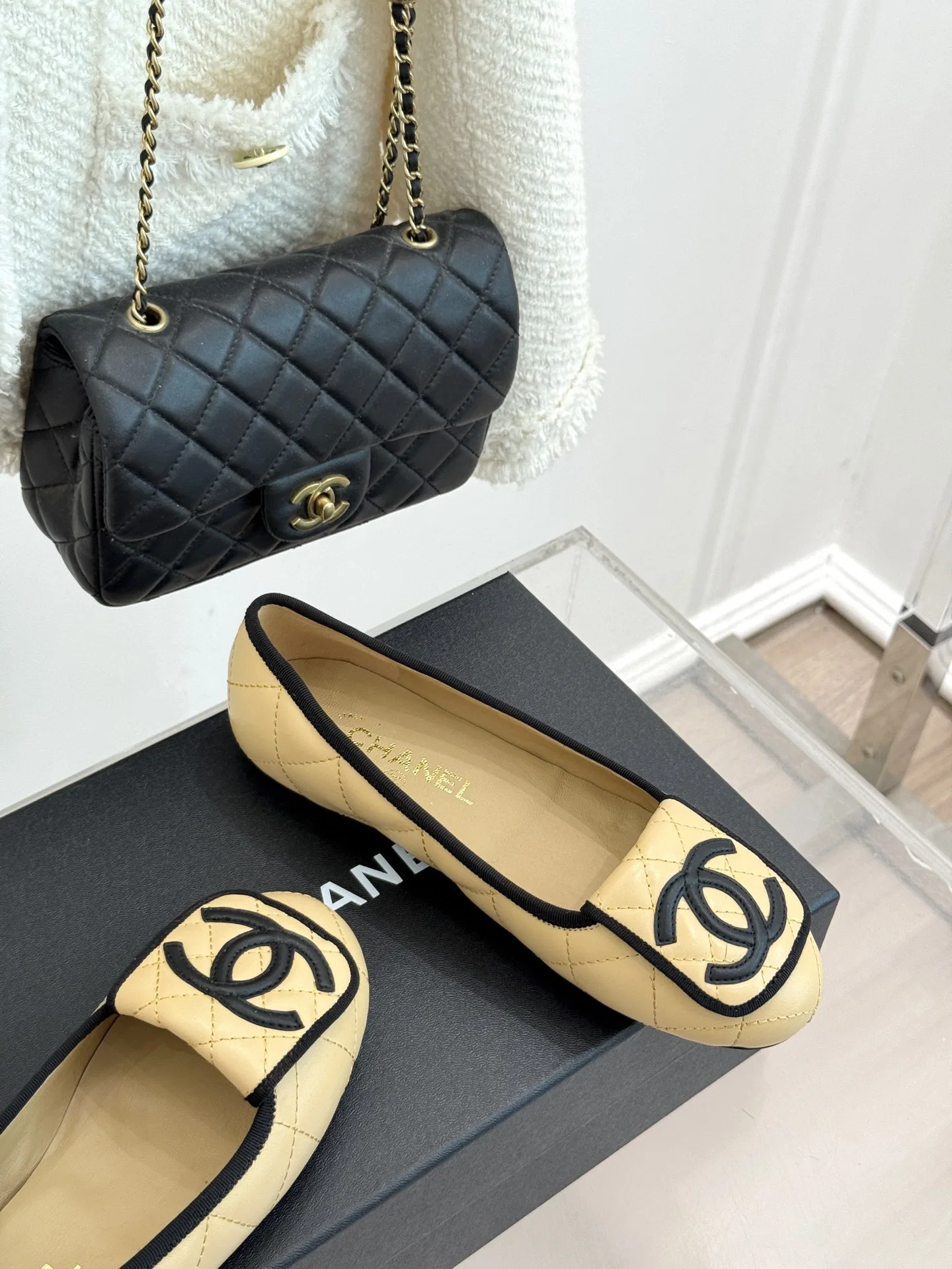 CHA 27FW MSEOZZY 048 플랫슈즈 5