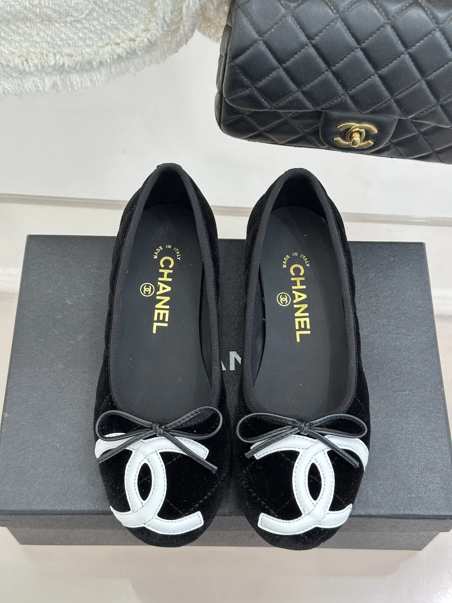 CHA 27FW MSEOZZY 050 플랫슈즈 4