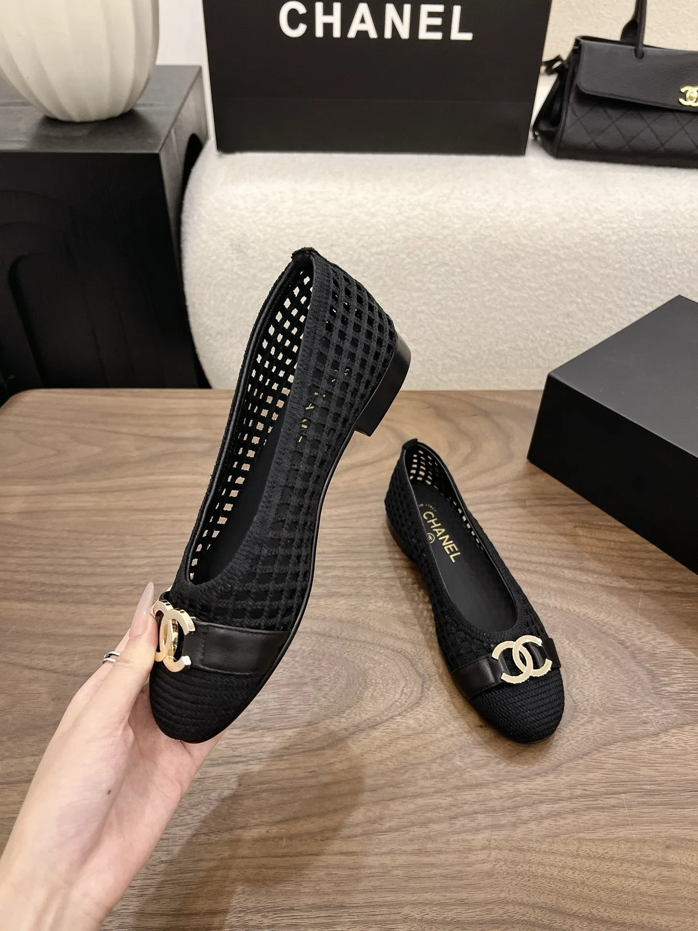 CHA 27FW MSEOZZY 096 플랫슈즈 4