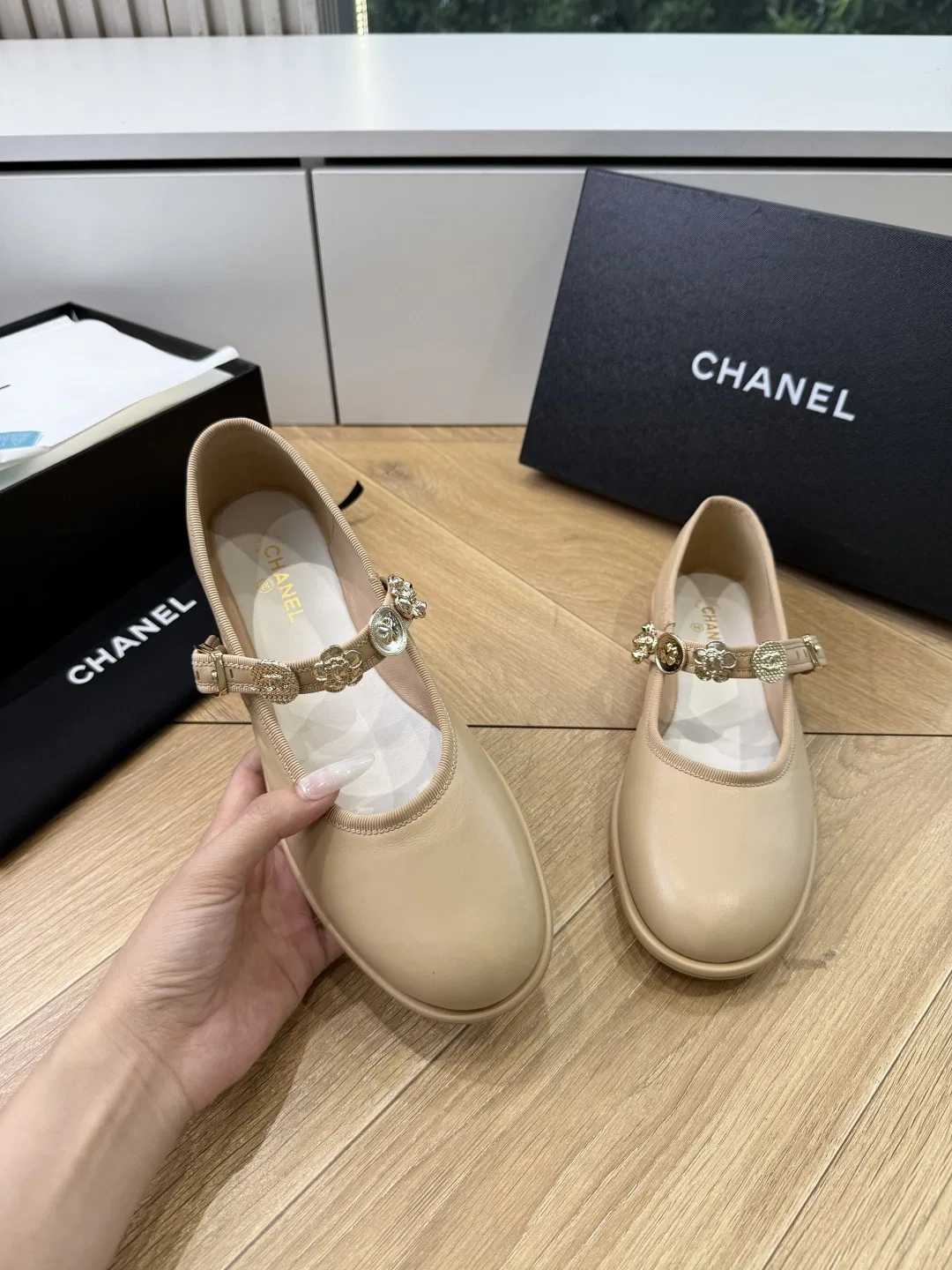 CHA 27FW MSEOZZY 147 플랫슈즈 3