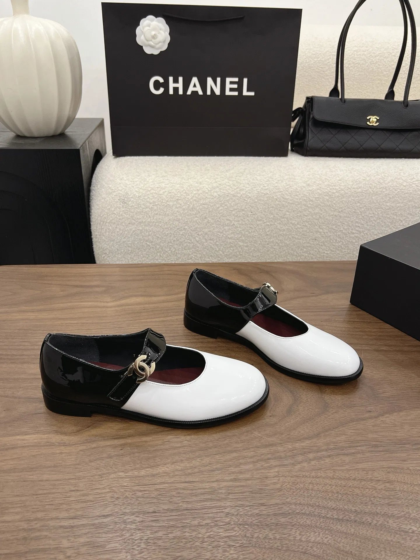 CHA 27FW MSEOZZY 149 플랫슈즈 6