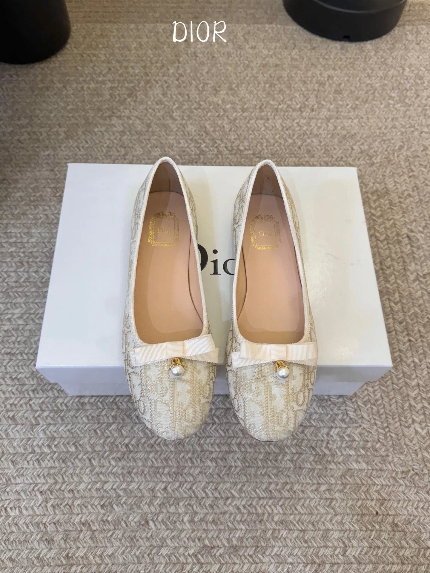DIO 27FW YPLVSJI 008 플랫슈즈