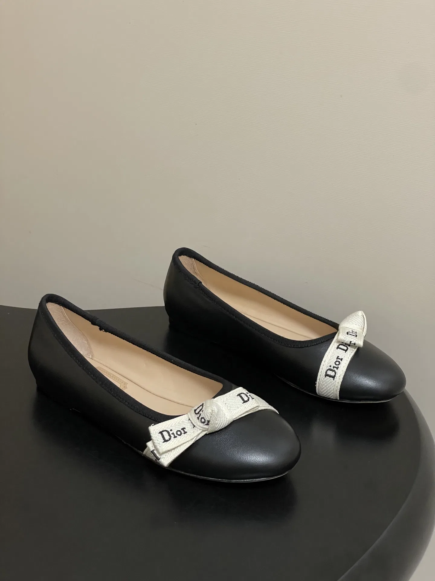 DIO 27FW YPLVSJI 012 플랫슈즈