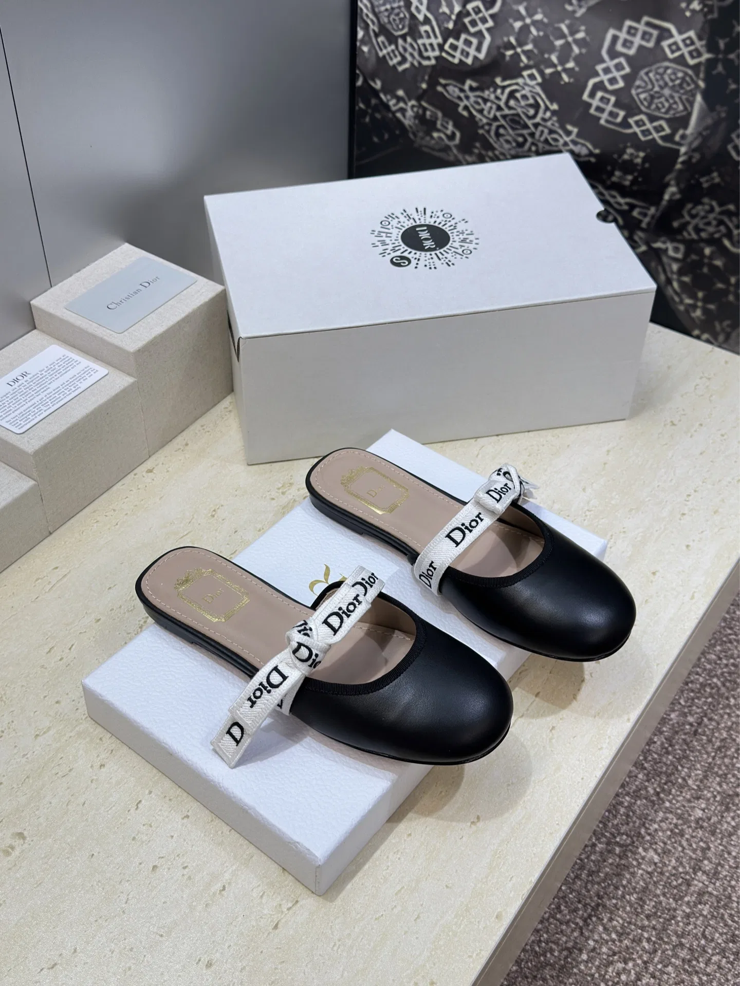 DIO 27FW YPLVSJI 026 플랫슈즈