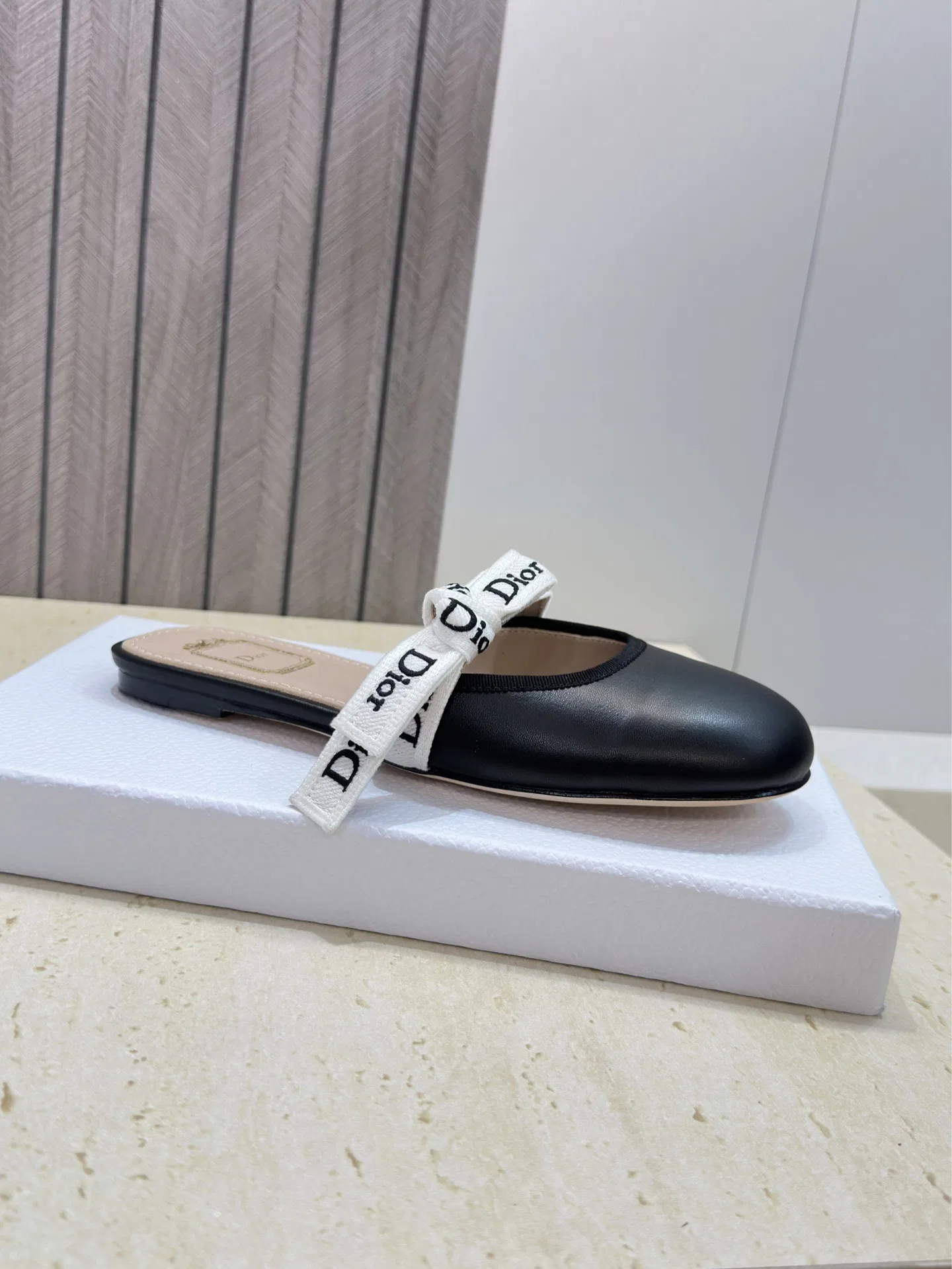 DIO 27FW YPLVSJI 026 플랫슈즈 6
