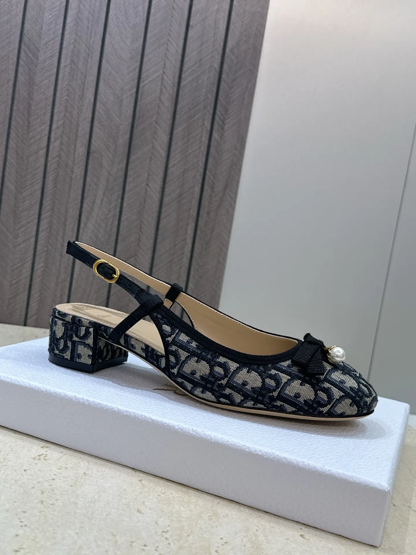 DIO 27FW YPLVSJI 027 플랫슈즈 6