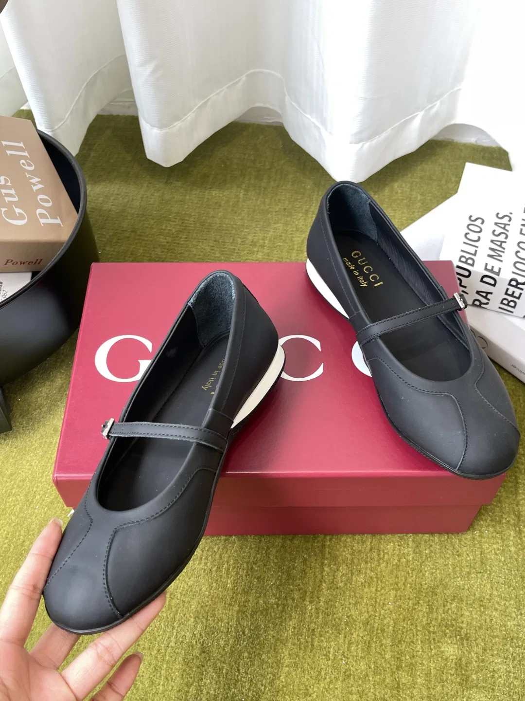 GU 27FW EPMGMVN 005 플랫슈즈 4