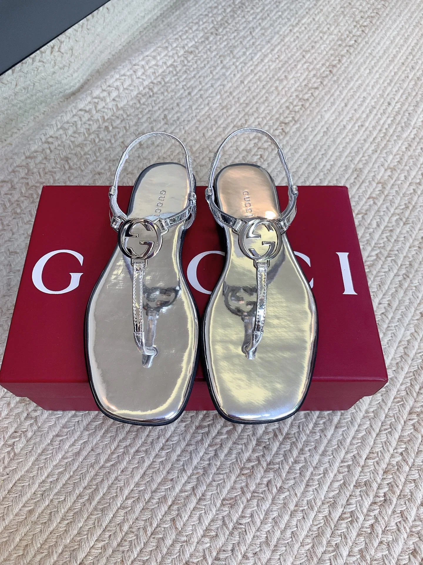 GU 27FW VGTHAQQ 035 쪼리