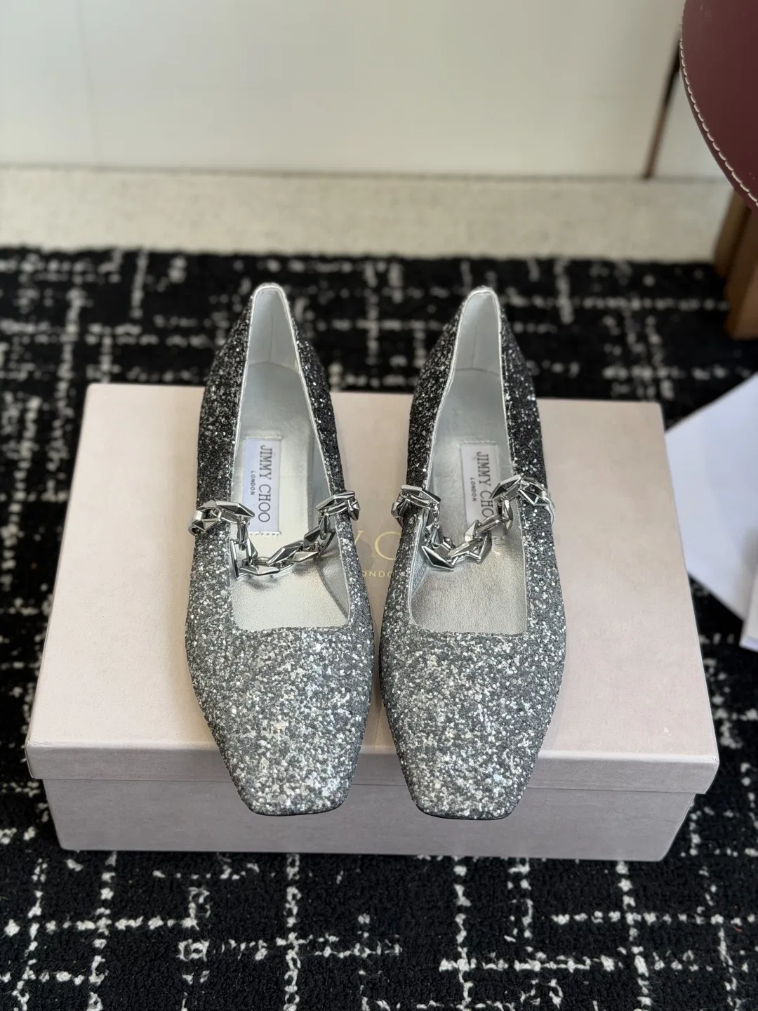 JIMMY 27FW OEHVZJN 001 플랫슈즈