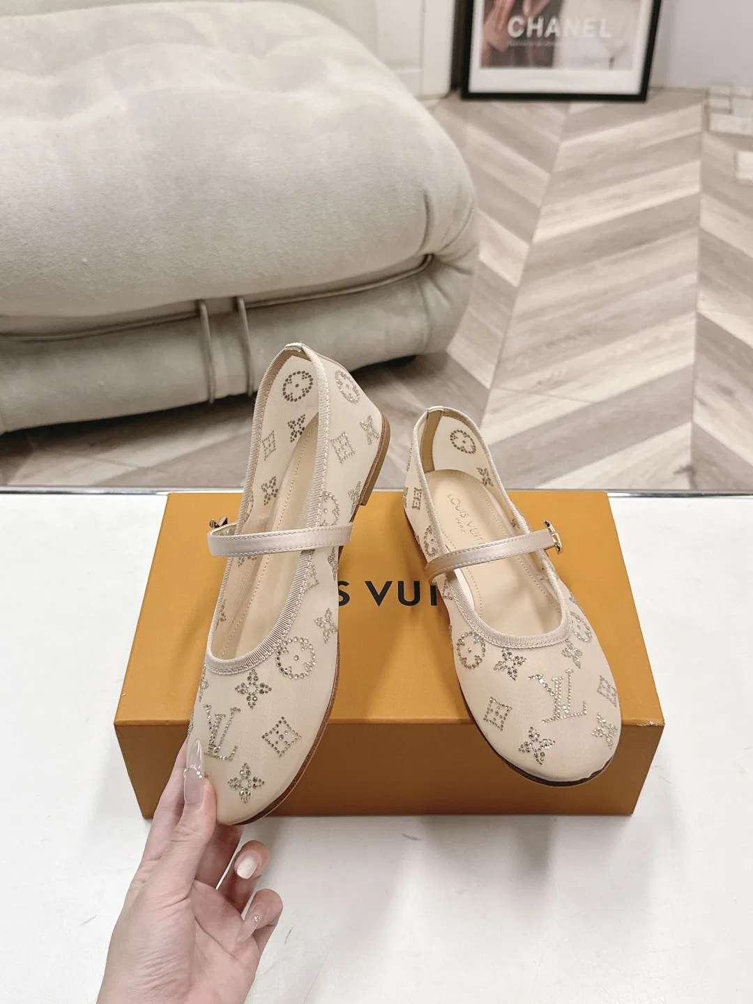LV 27FW BMLOIMQ 014 플랫슈즈 3