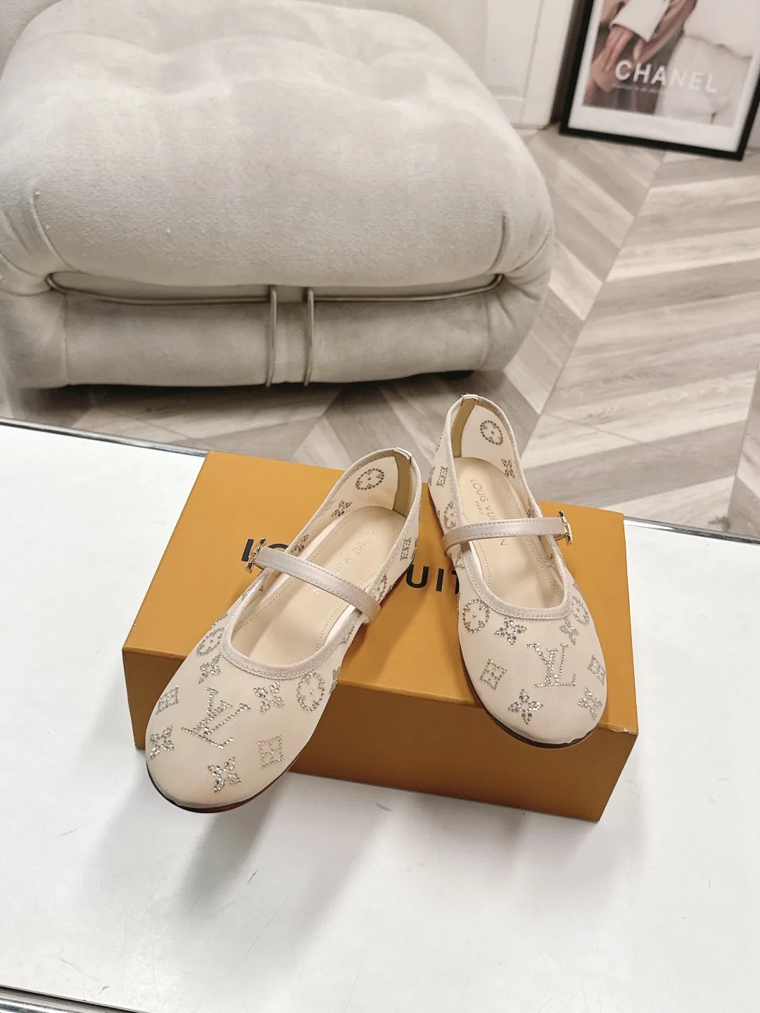 LV 27FW BMLOIMQ 014 플랫슈즈 4