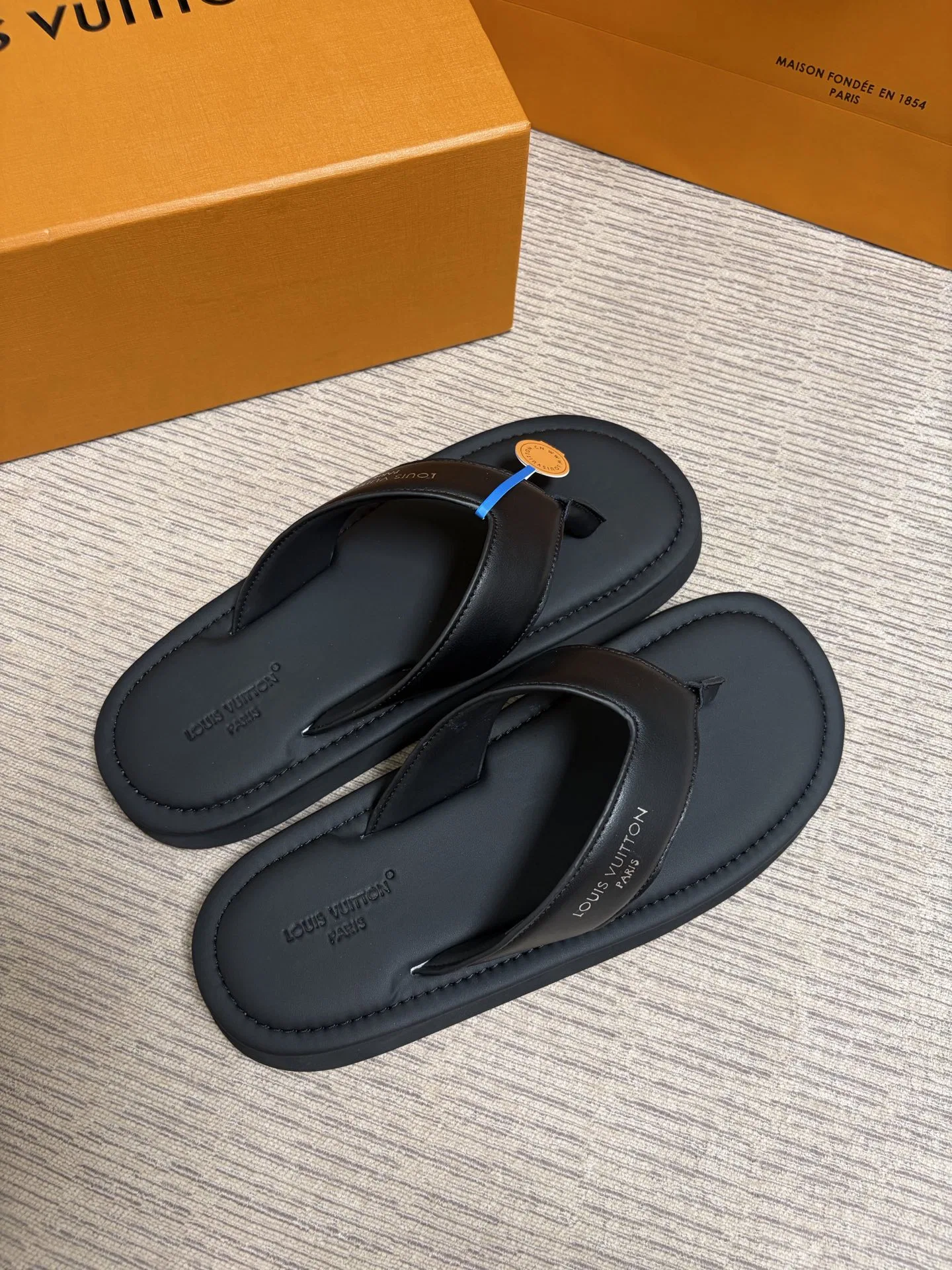 LV 27FW BXZUBKP 011 쪼리 6