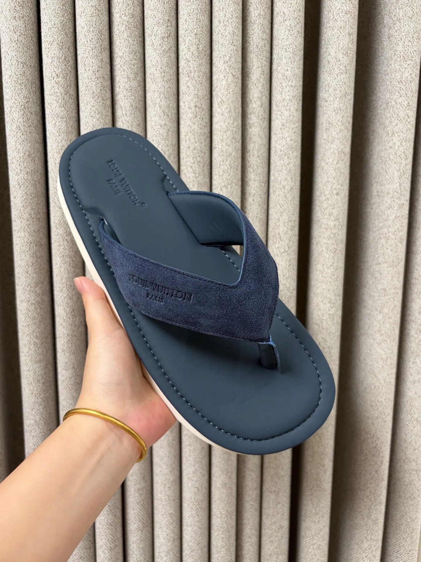 LV 27FW BXZUBKP 012 쪼리 5