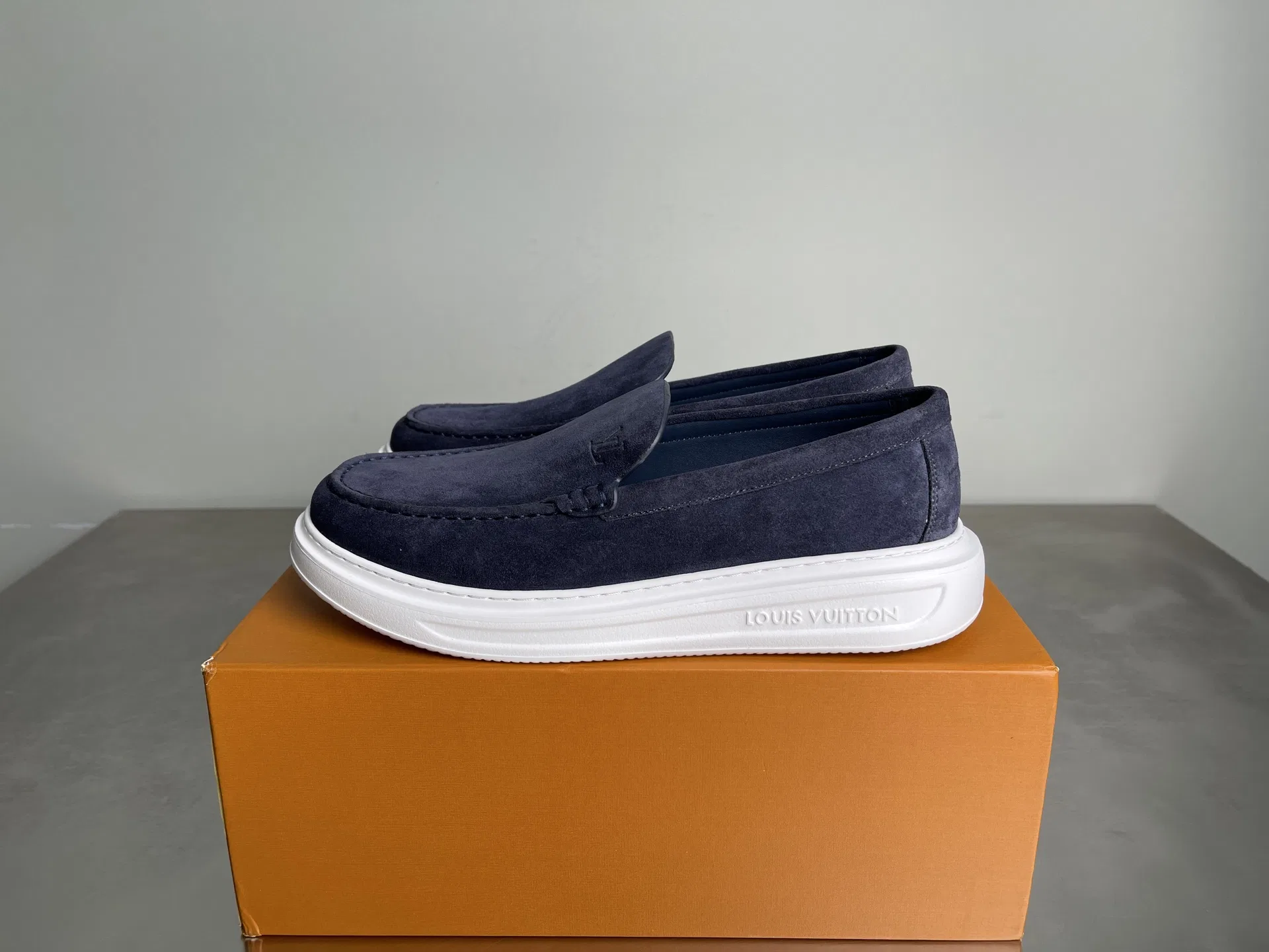 LV 27FW LDWAQLG 072 로퍼