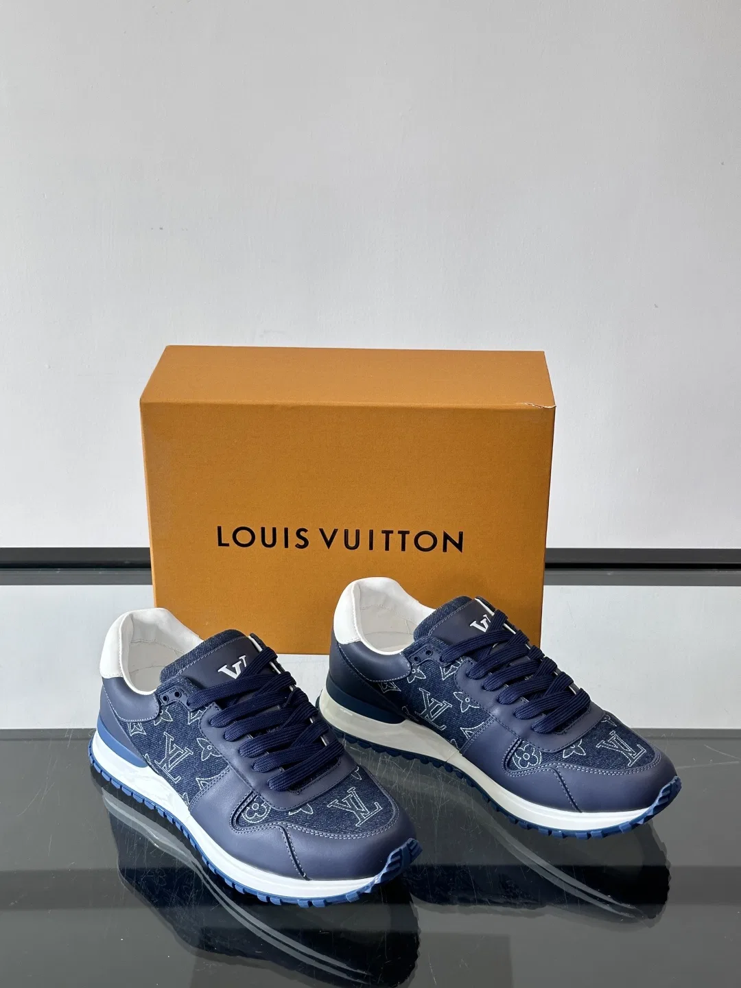 LV 27FW LDWAQLG 075 스니커즈 5