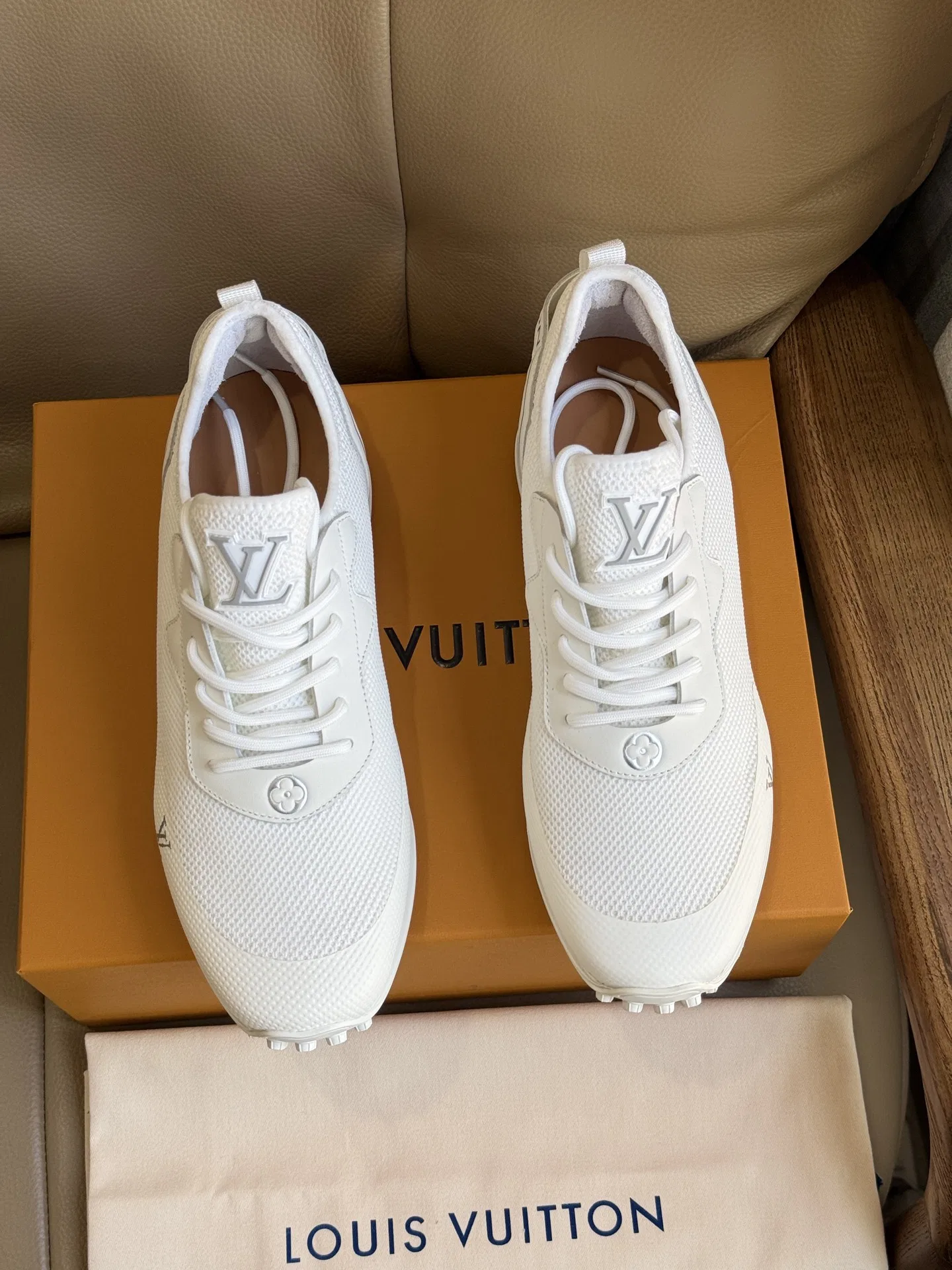 LV 27FW LDWAQLG 079 스니커즈 4