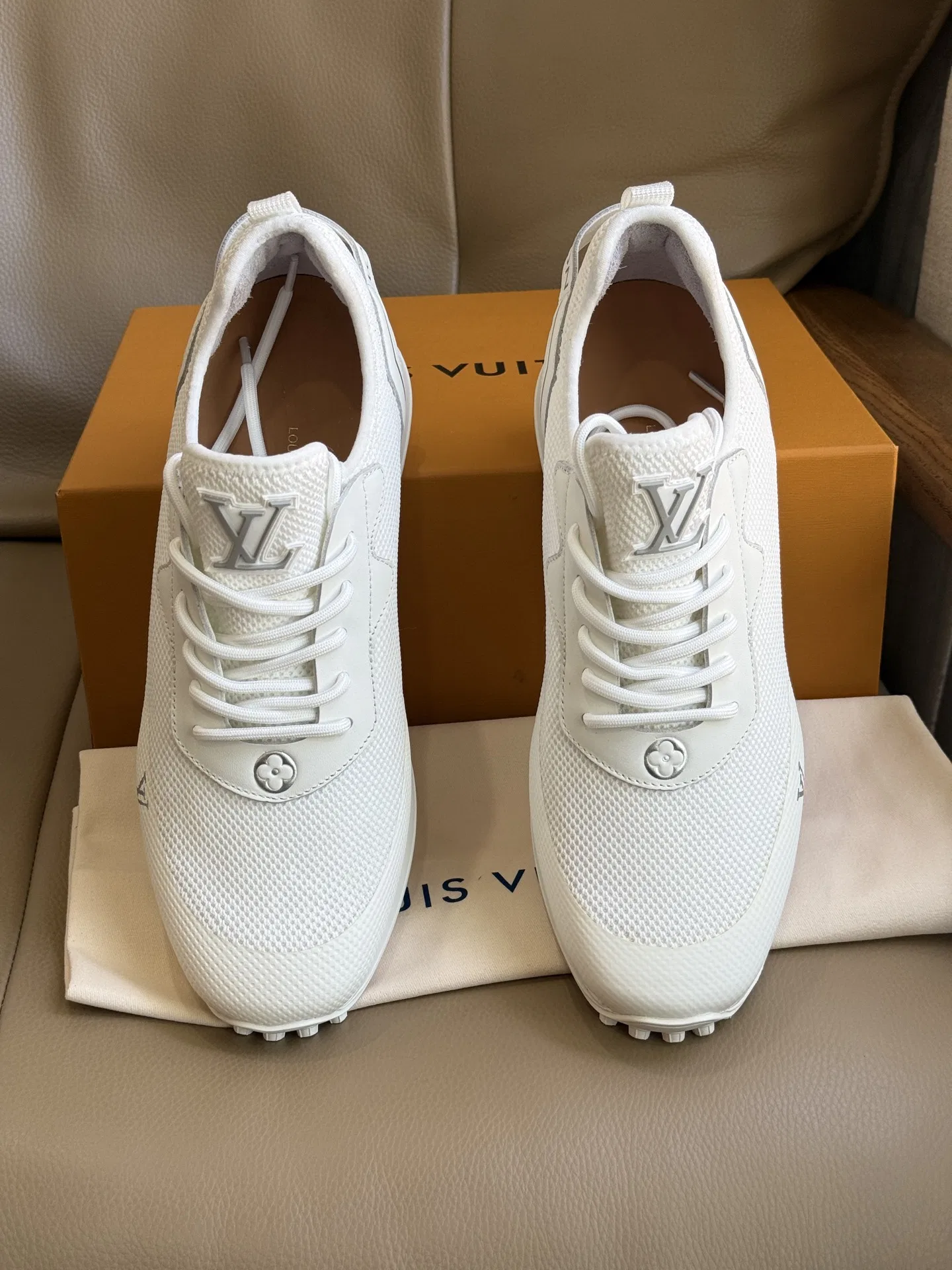 LV 27FW LDWAQLG 079 스니커즈 5