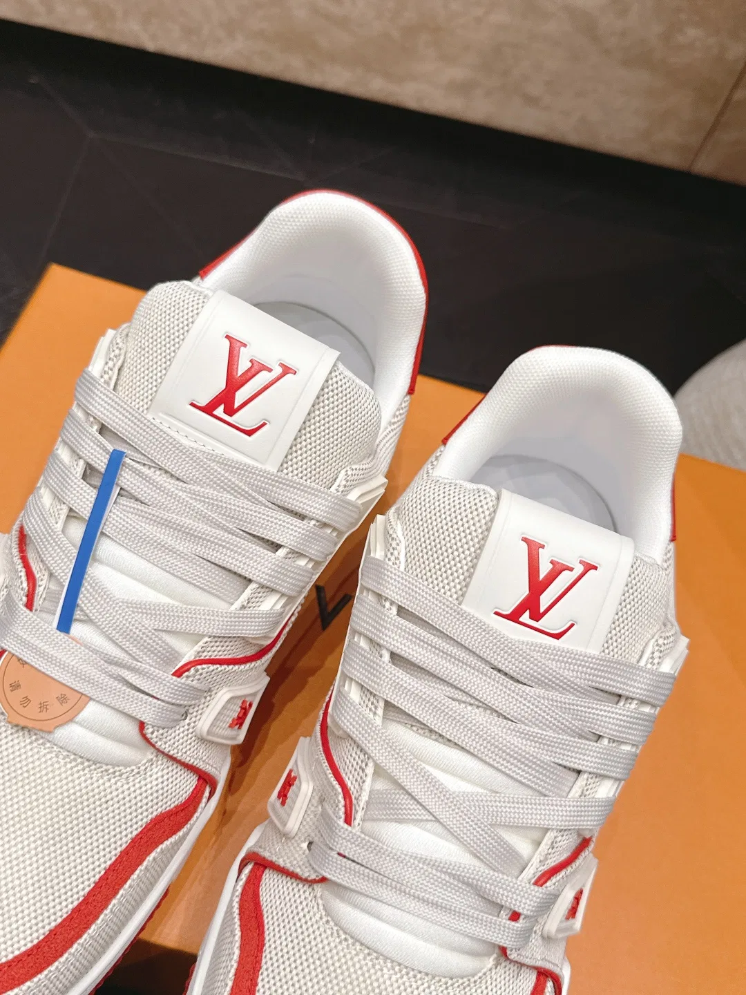 LV 27FW LDWAQLG 081 스니커즈 5
