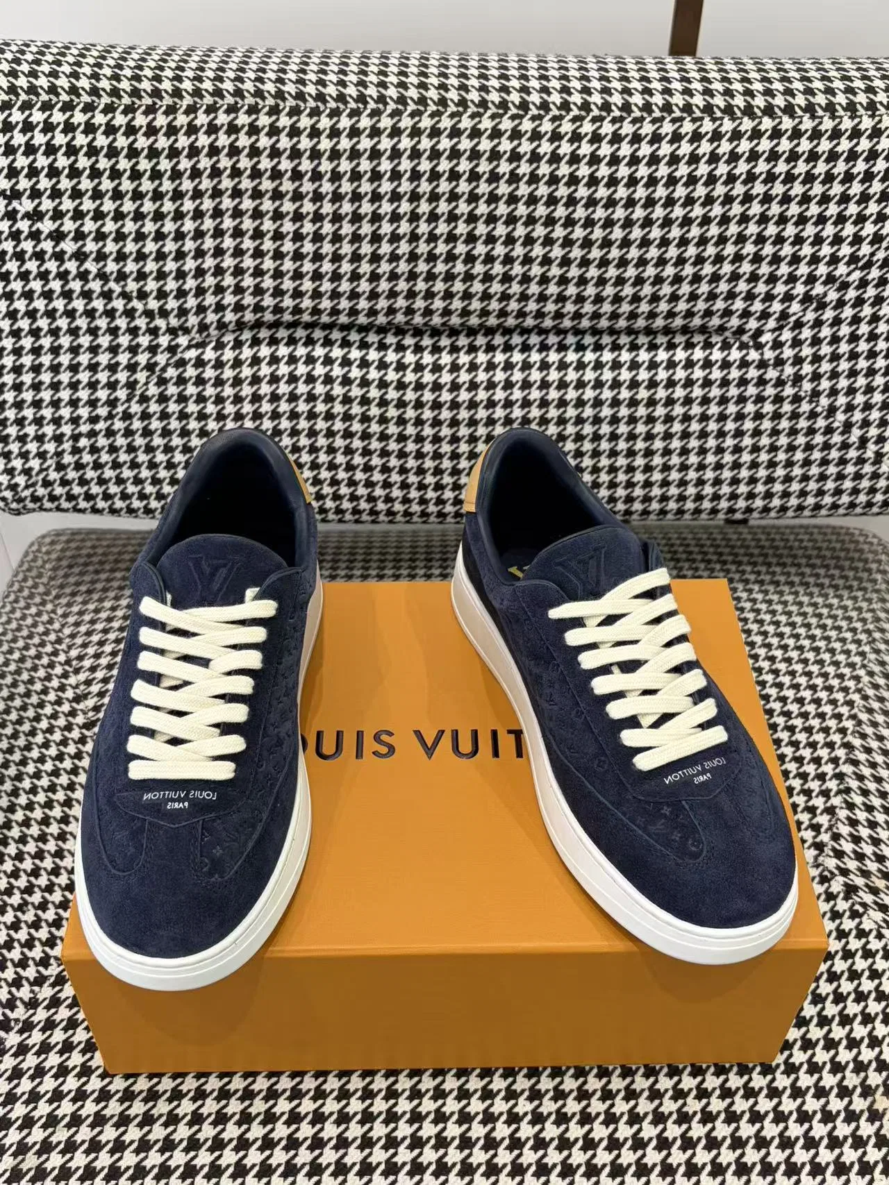 LV 27FW LDWAQLG 086 스니커즈 5