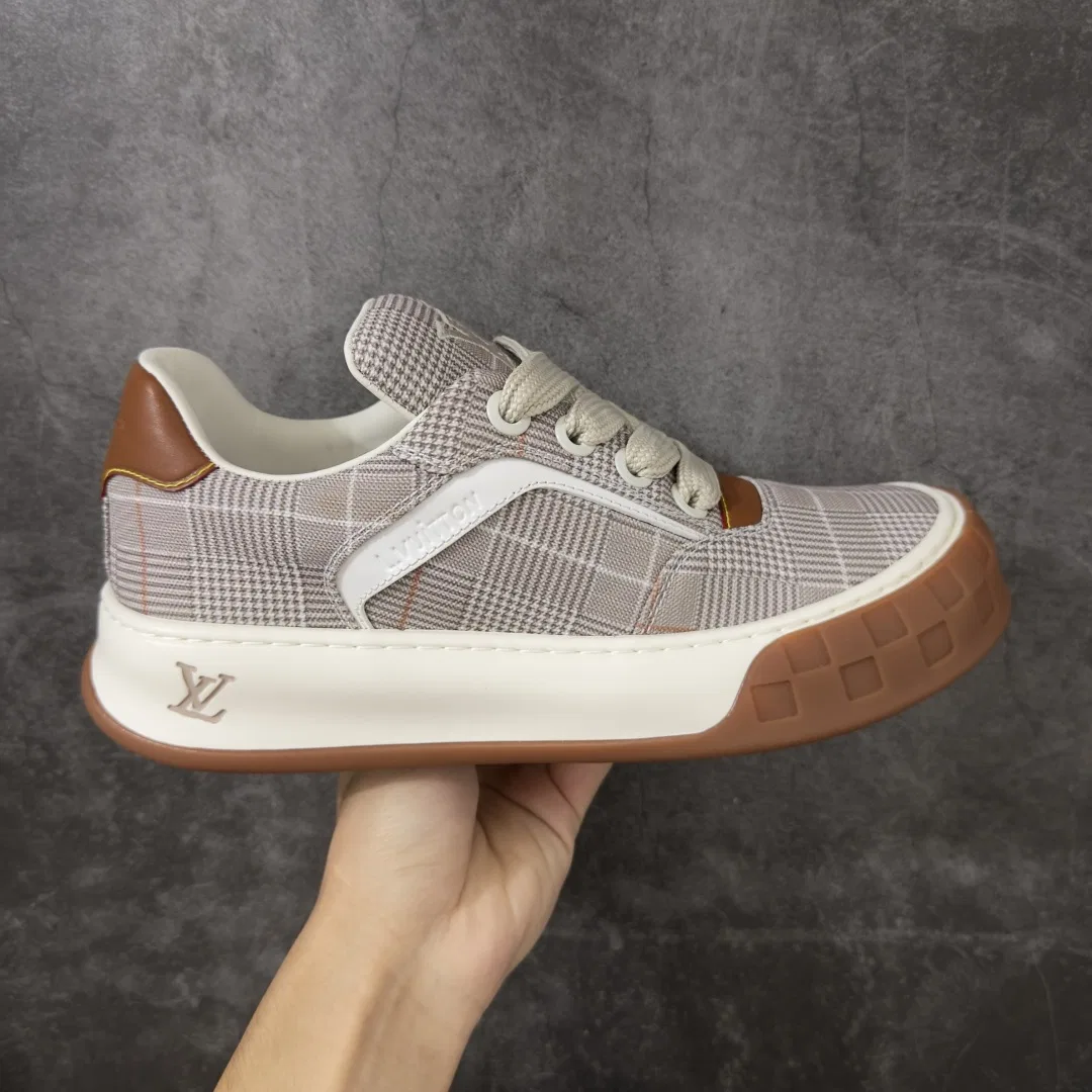 LV 27FW LDWAQLG 091 스니커즈