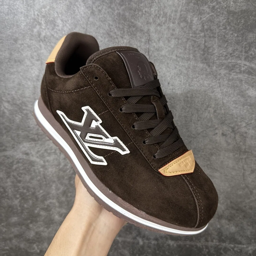 LV 27FW LDWAQLG 092 스니커즈 3