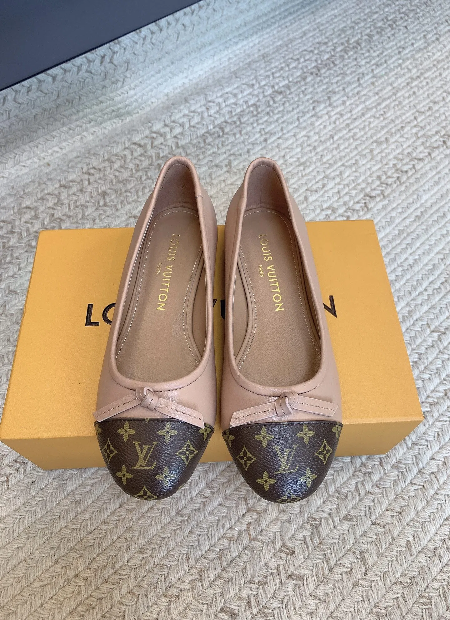 LV 27FW LDWAQLG 098 플랫슈즈