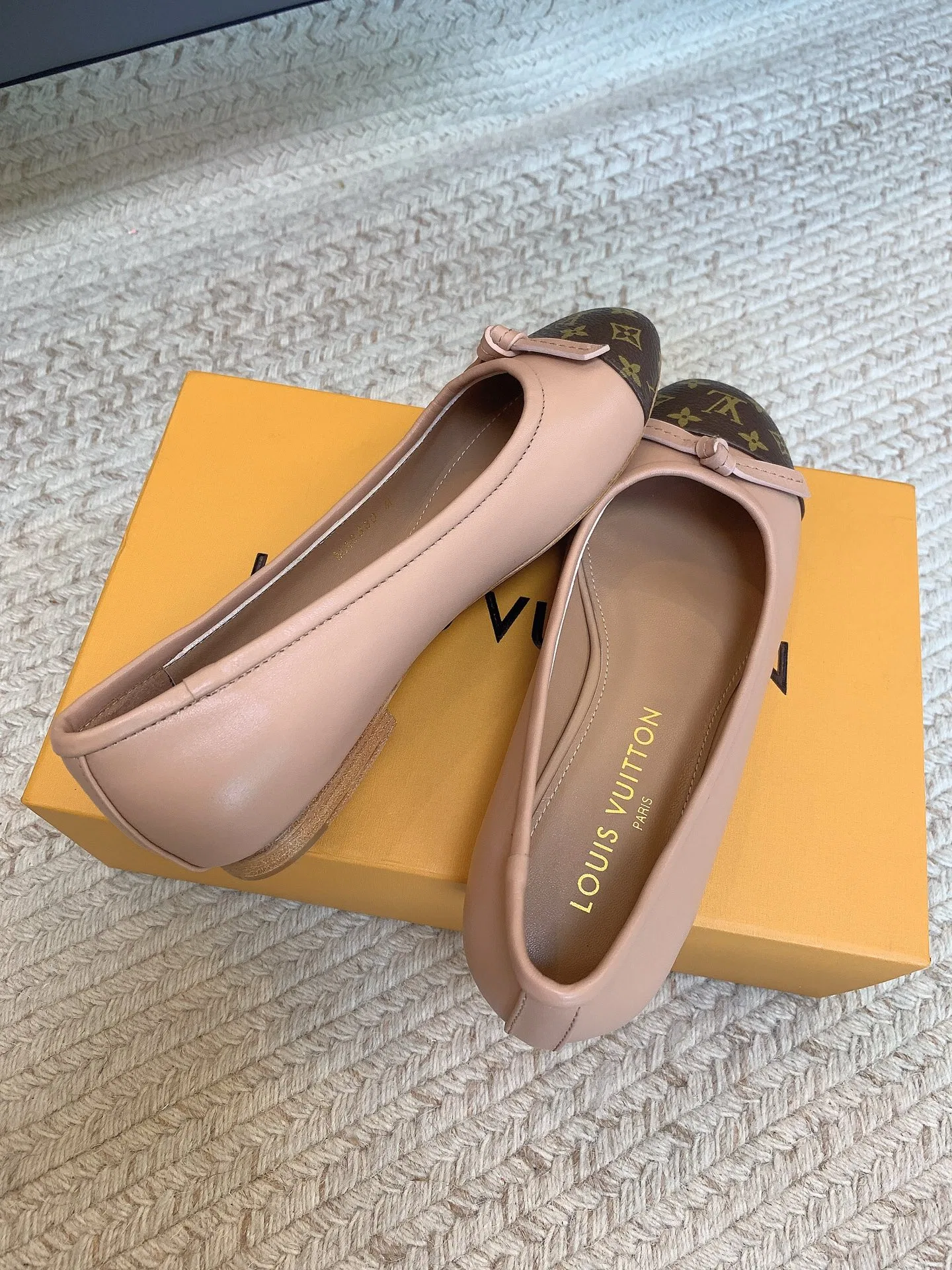 LV 27FW LDWAQLG 098 플랫슈즈 5