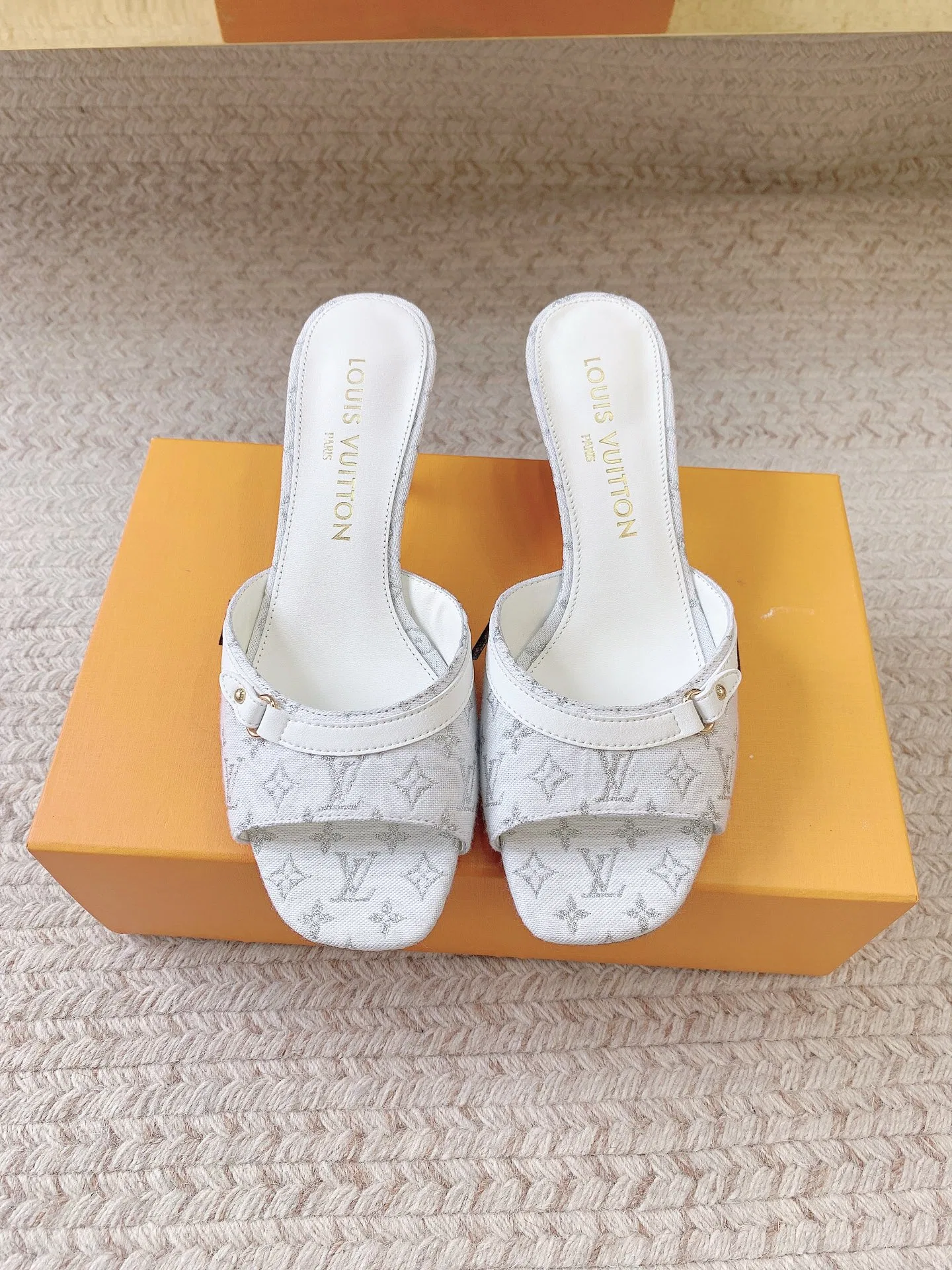LV 27FW LDWAQLG 099 구두