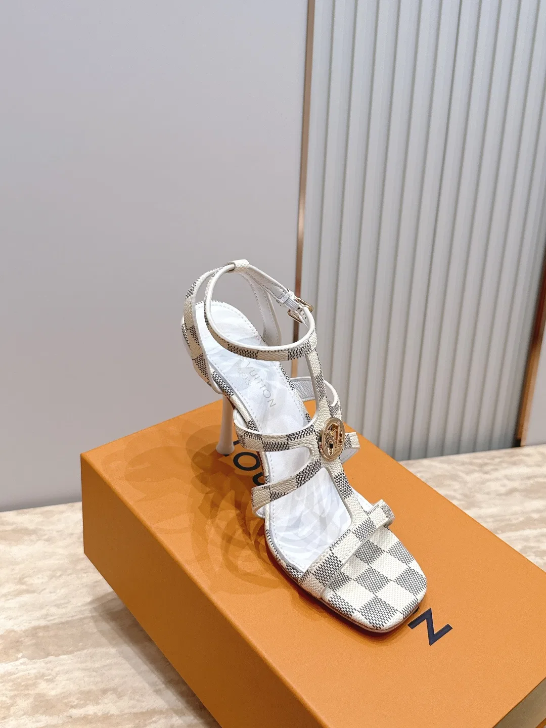 LV 27FW LDWAQLG 103 구두 4