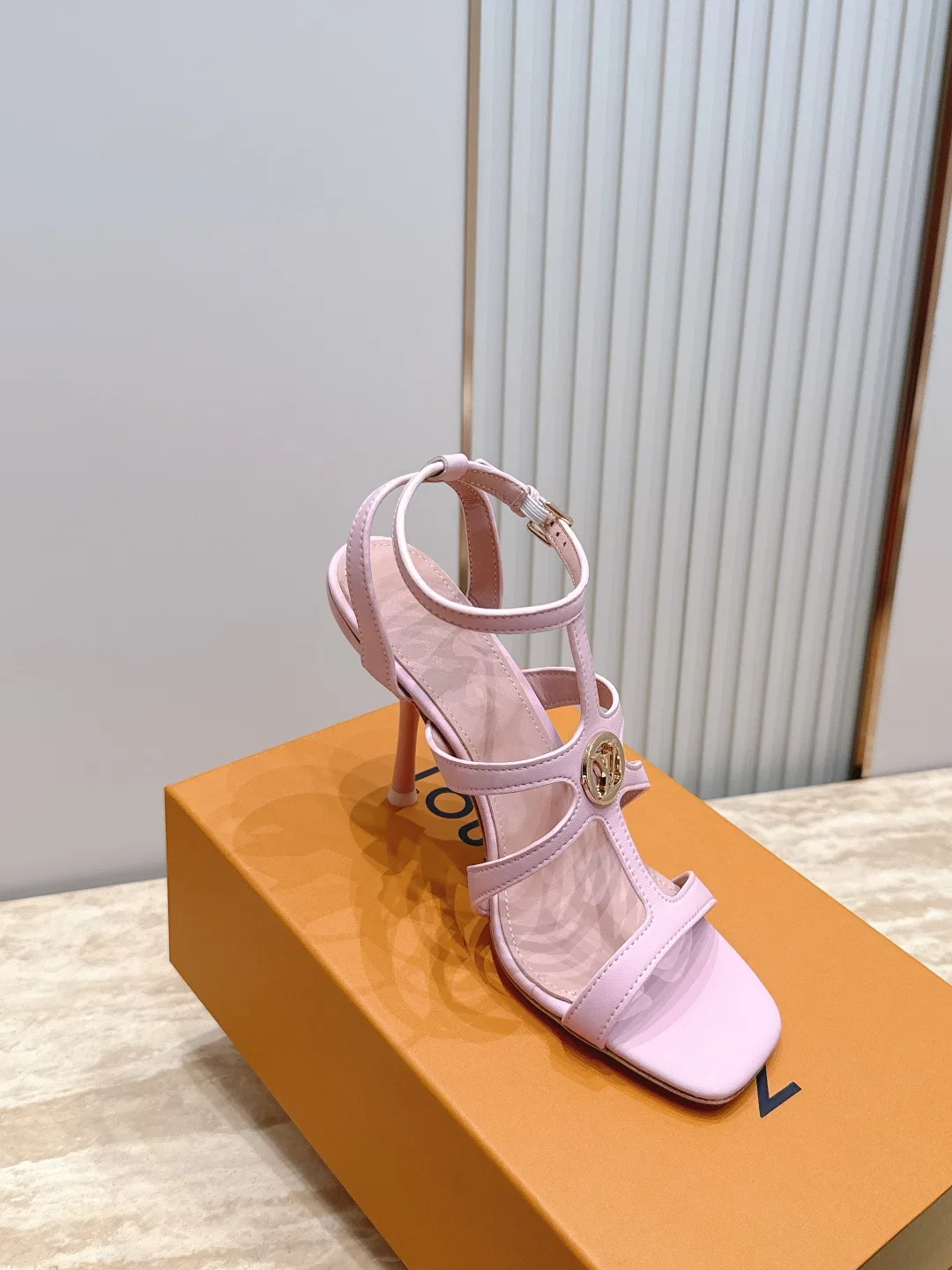 LV 27FW LDWAQLG 104 구두 3