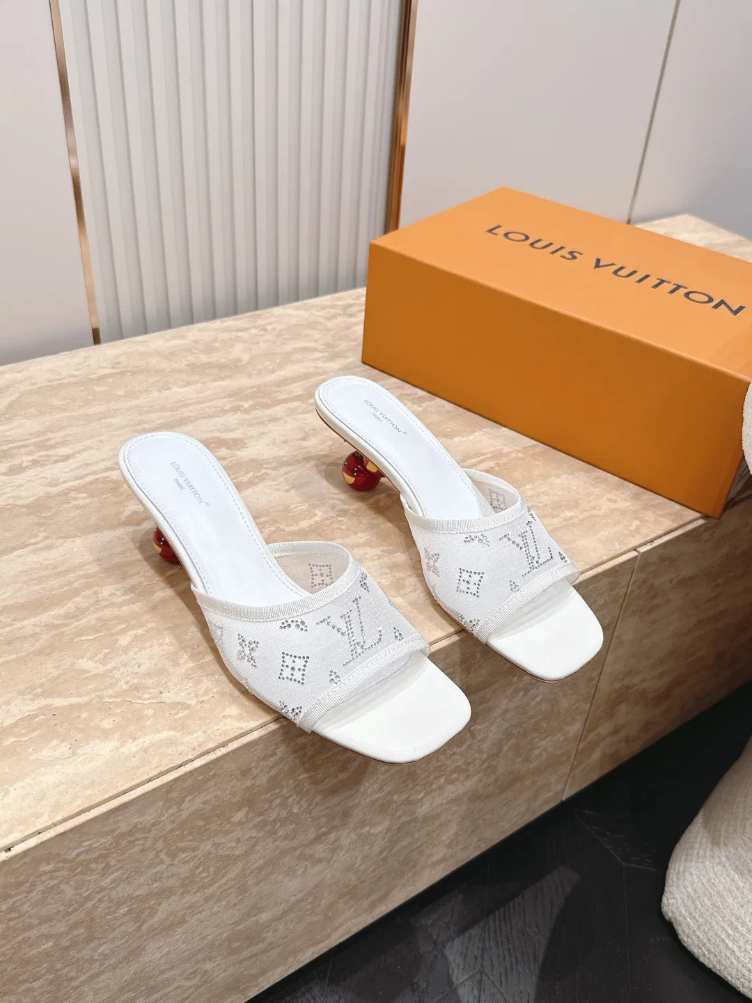 LV 27FW LDWAQLG 106 구두