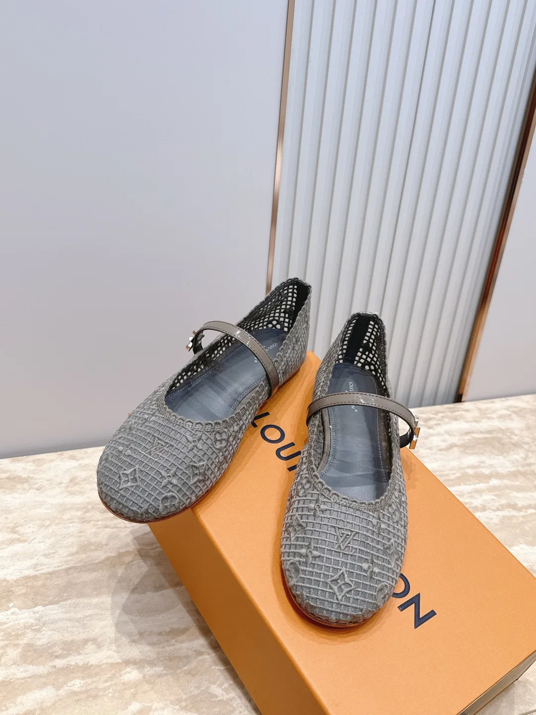 LV 27FW LDWAQLG 108 플랫슈즈 3