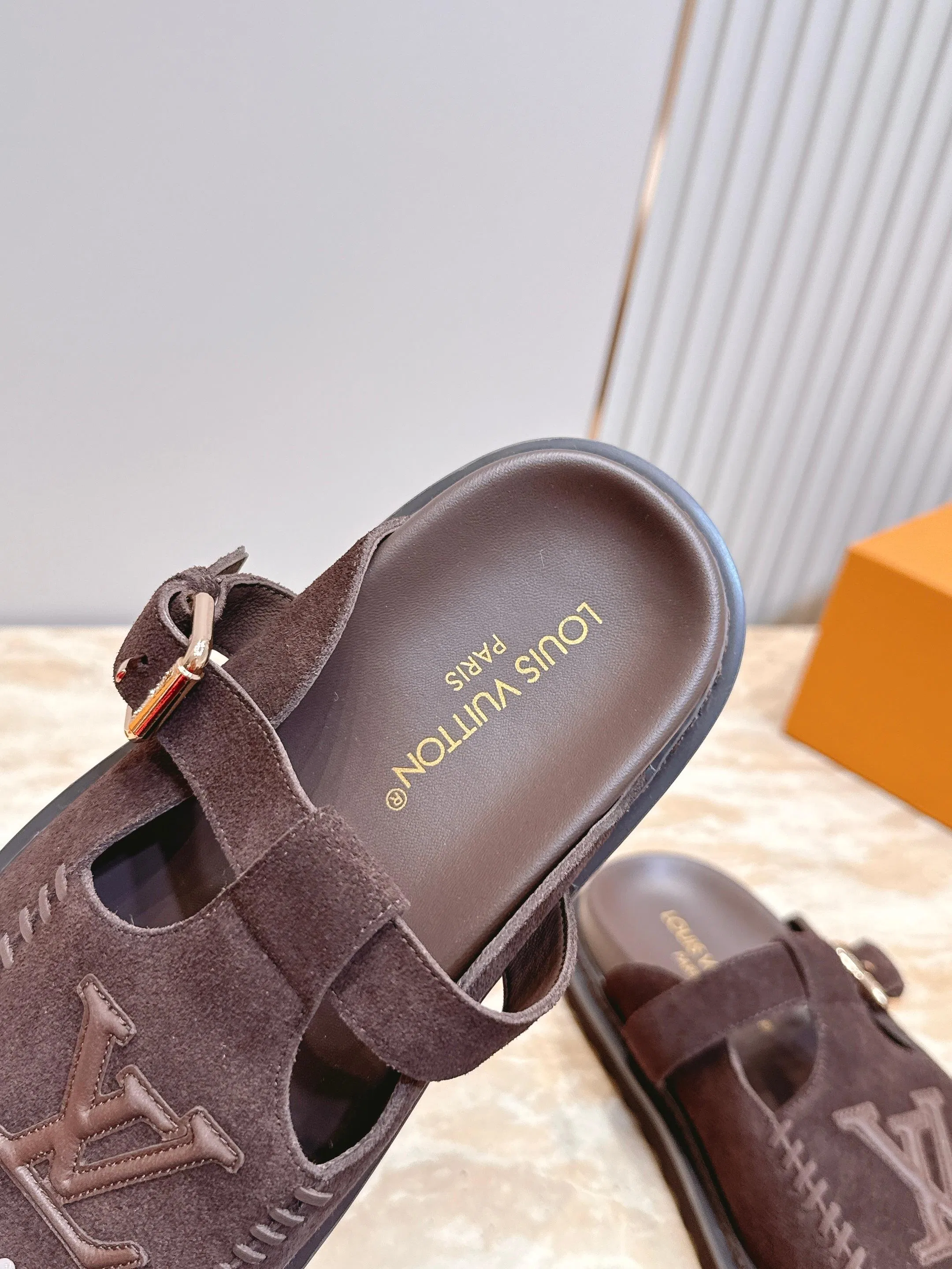 LV 27FW LDWAQLG 114 슬리퍼 5