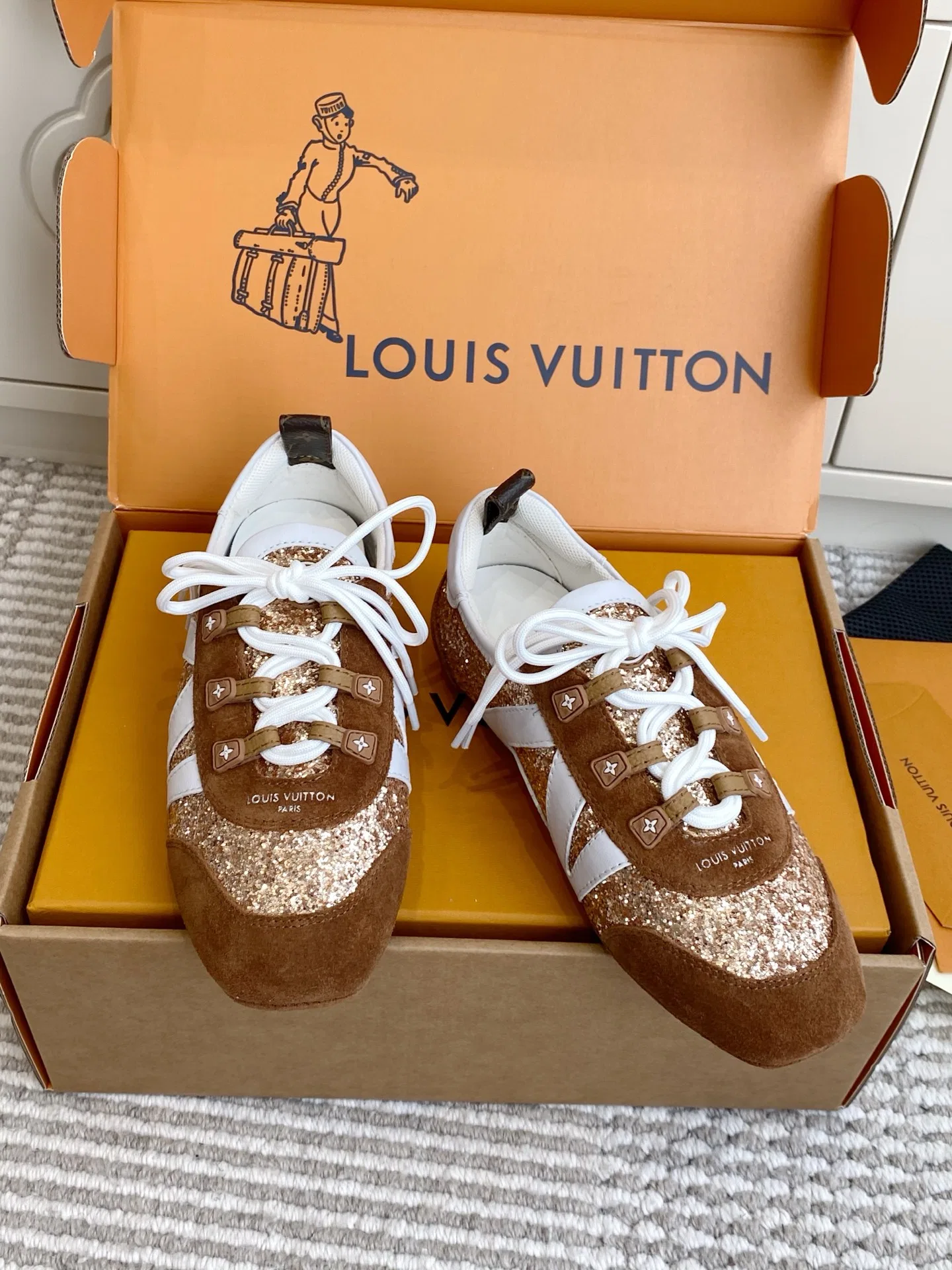LV 27FW LDWAQLG 150 스니커즈 6