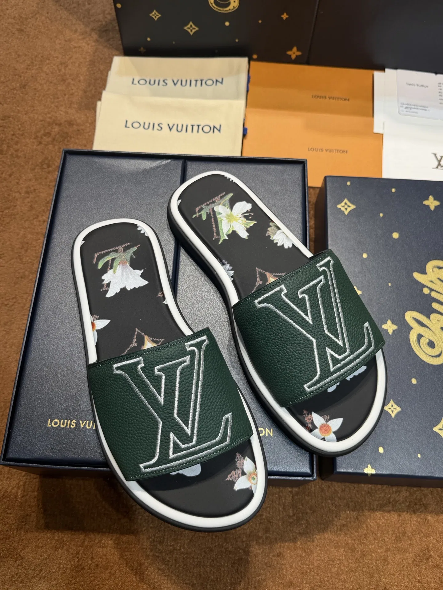 LV 27FW LDWAQLG 151 슬리퍼