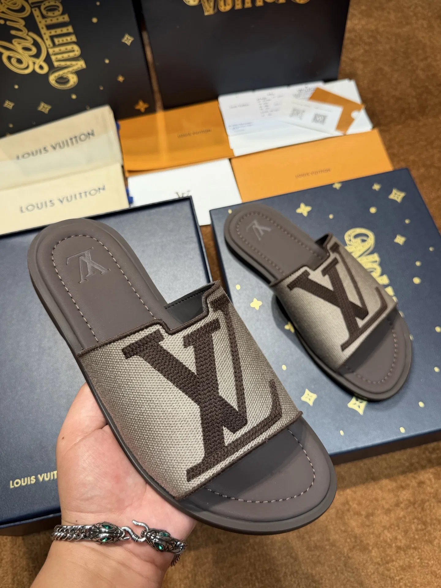 LV 27FW LDWAQLG 152 슬리퍼 4