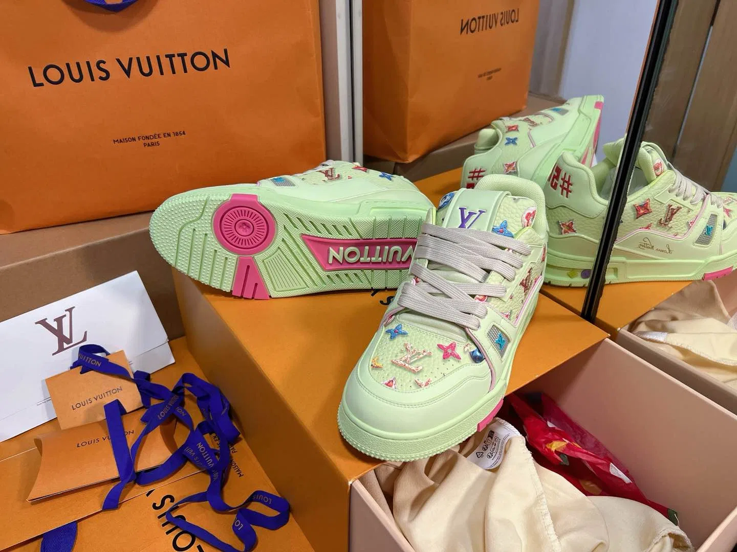 LV 27FW QVUSQNN 013 스니커즈 5
