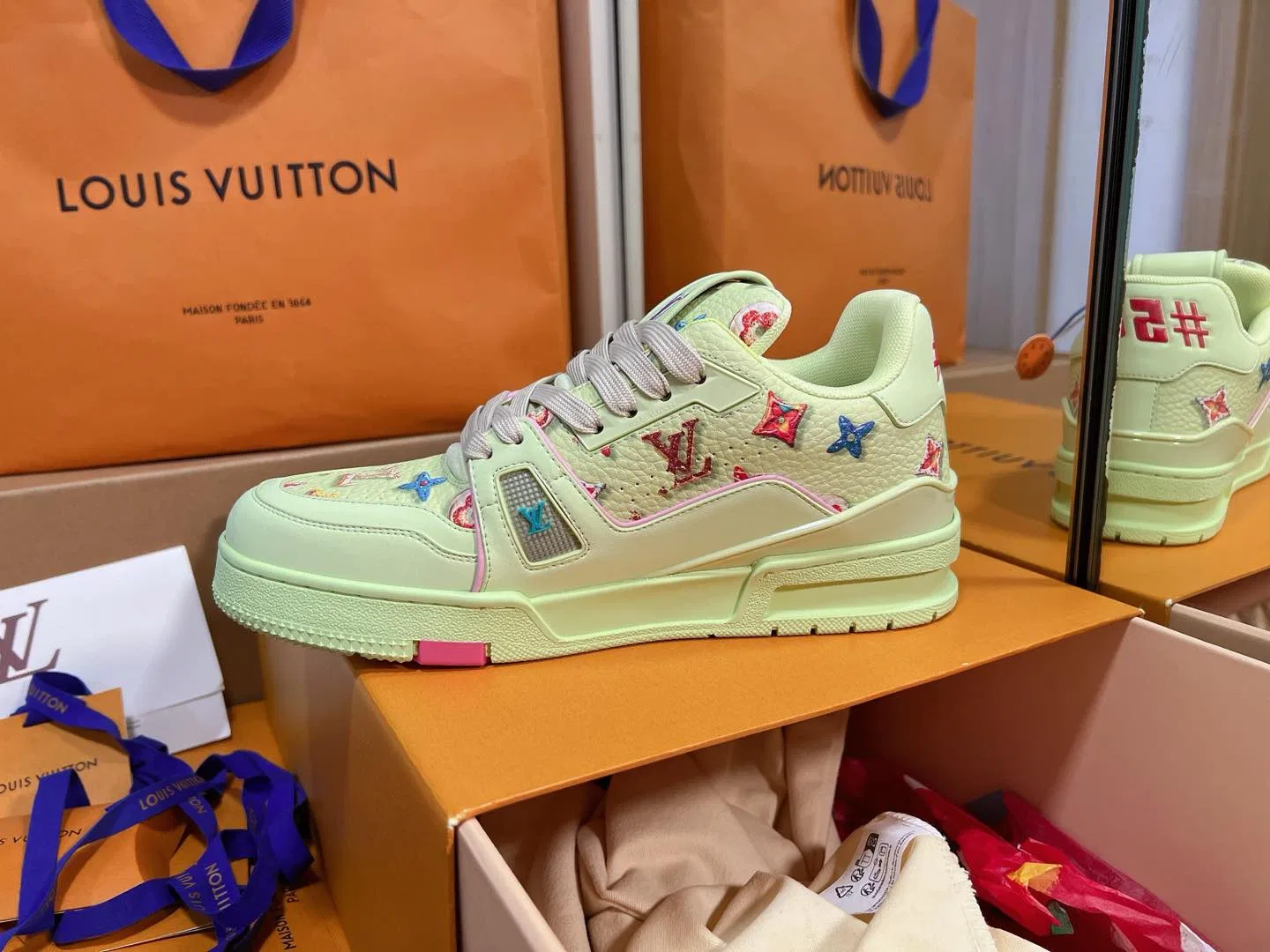 LV 27FW QVUSQNN 013 스니커즈 6