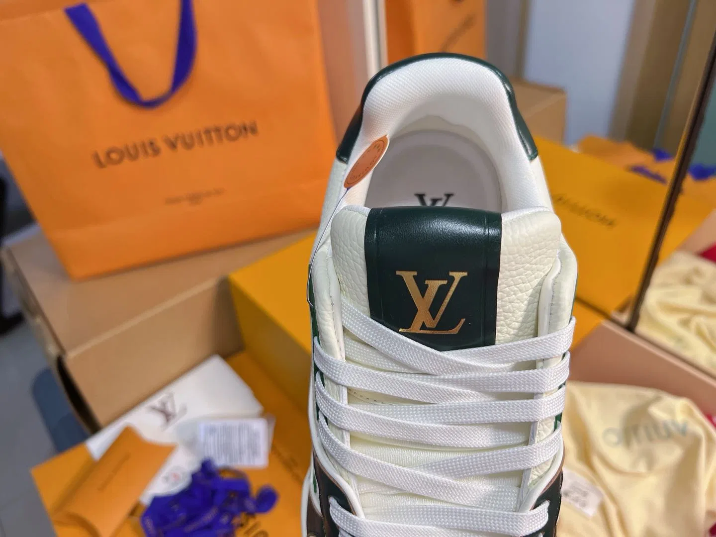LV 27FW QVUSQNN 017 스니커즈 6