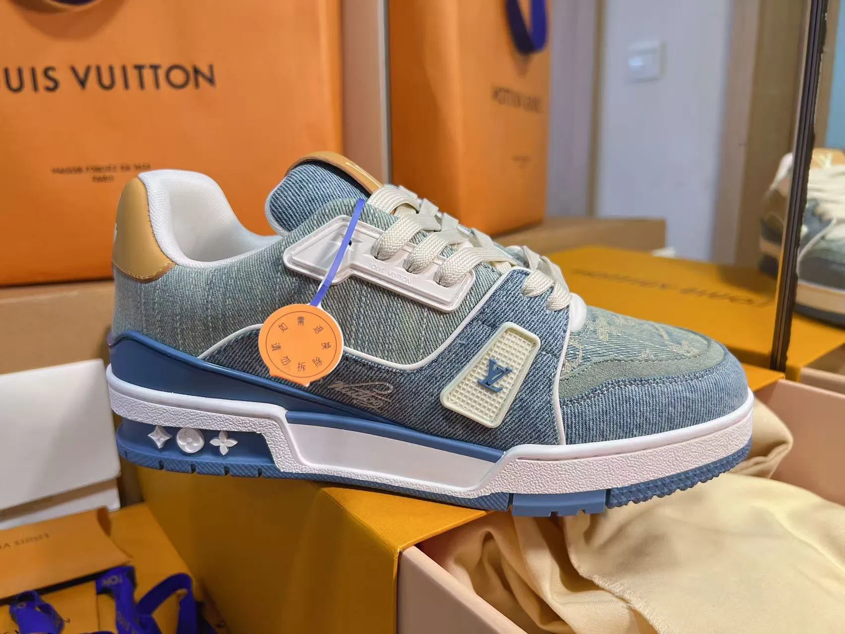 LV 27FW QVUSQNN 020 스니커즈 5
