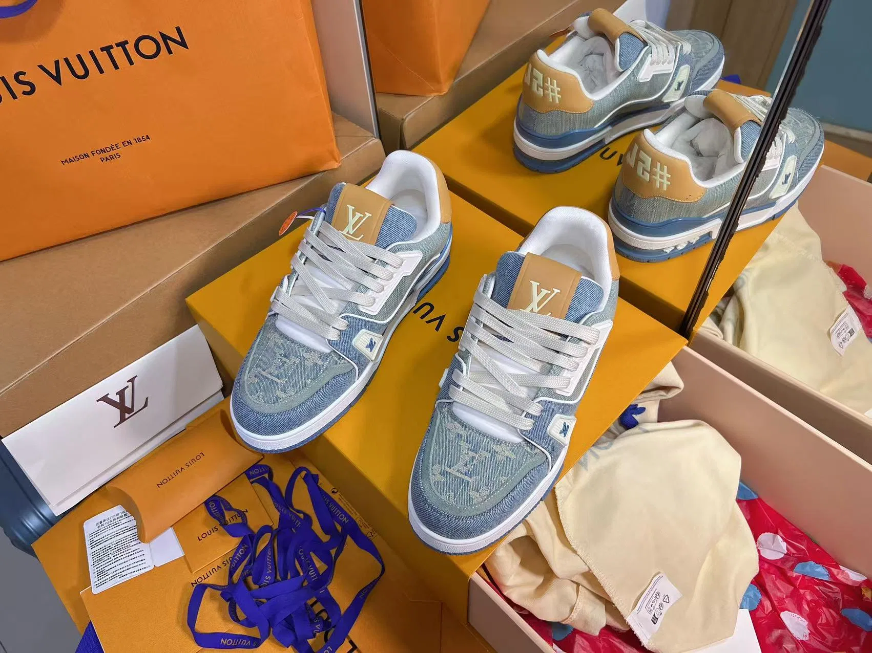 LV 27FW QVUSQNN 020 스니커즈 6