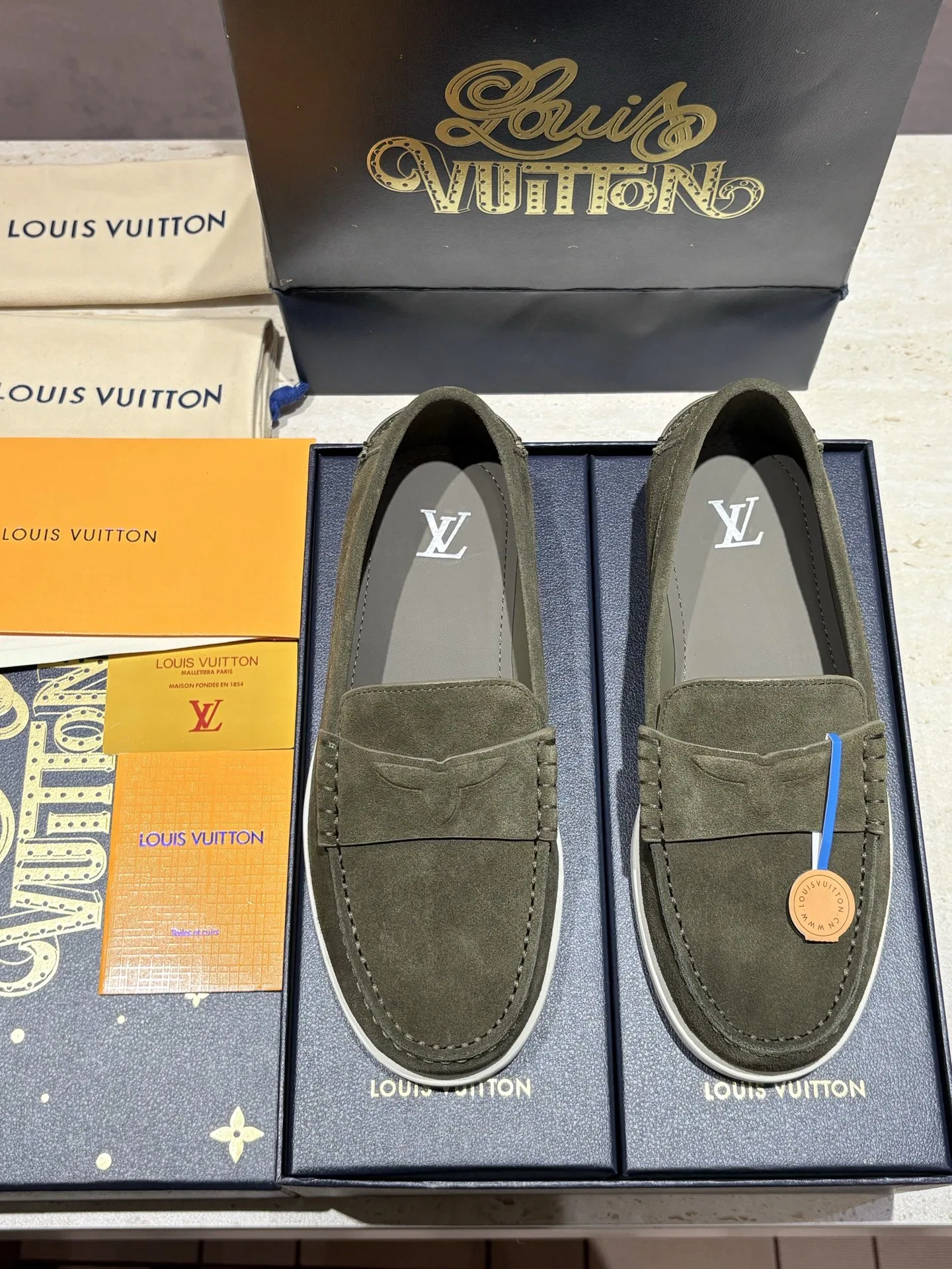 LV 27FW QVUSQNN 024 로퍼 3