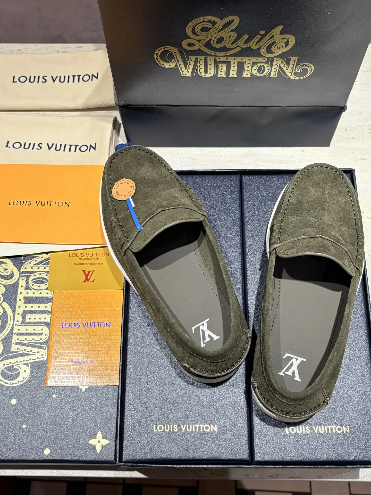 LV 27FW QVUSQNN 024 로퍼 4