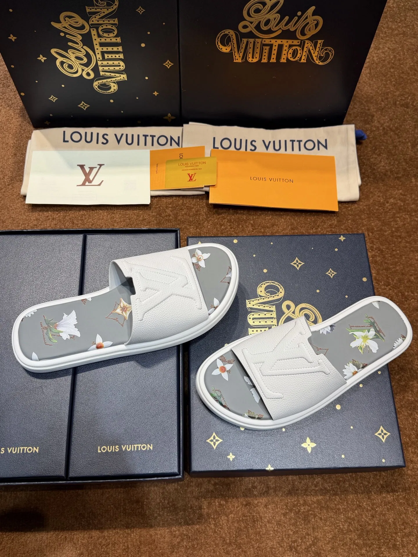 LV 27FW QVUSQNN 025 슬리퍼 4